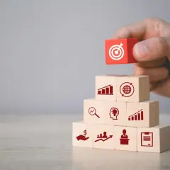 Budowanie strategii marketing lokalny: od analizy, przez pomysły, po realizację i sukces.