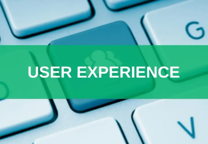 Klawiatura z napisem "USER EXPERIENCE". Personalizacja co to znaczy? Chodzi o dopasowanie do użytkownika.