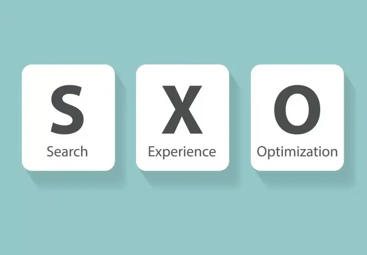 SXO co to? To Search Experience Optimization. Trzy białe kafelki z literami S, X, O i ich rozwinięciami.