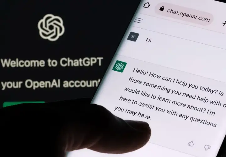 Dowiedz się, jak korzystać z ChatGPT, przeglądając interfejs czatu na telefonie.