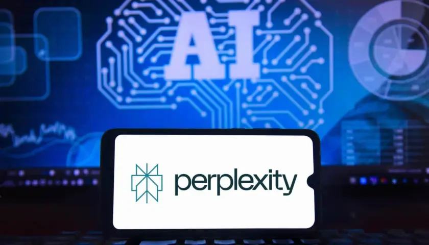 Telefon z logo Perplexity na tle ekranu z napisem AI. Perplexity to narzędzie AI, które pomaga zrozumieć złożone tematy.