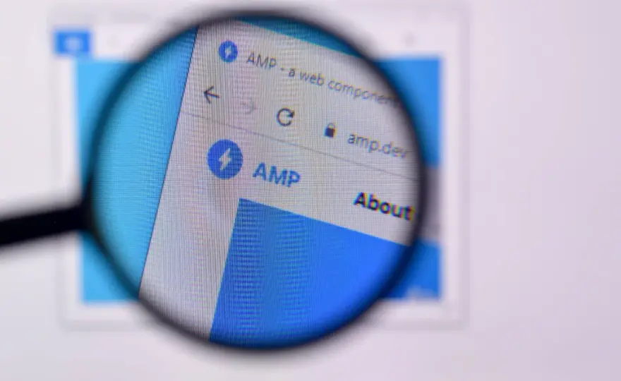 AMP na stronie internetowej - kiedy warto je wdrożyć?