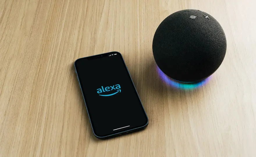Alexa - Czym jest, jak działa i czy warto ją mieć w Polsce?
