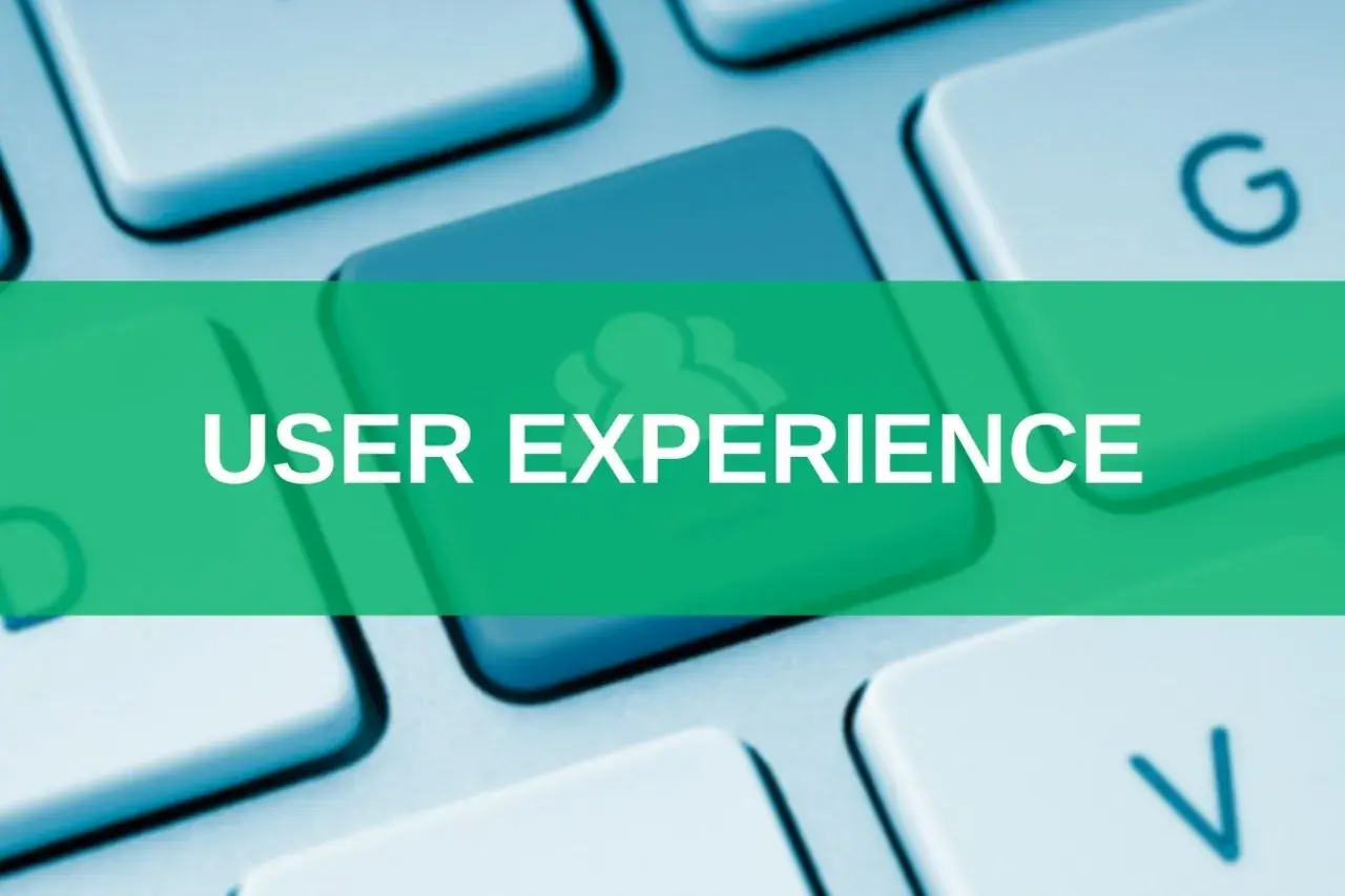 Klawiatura z napisem "USER EXPERIENCE". Personalizacja co to znaczy? Chodzi o dopasowanie do użytkownika.