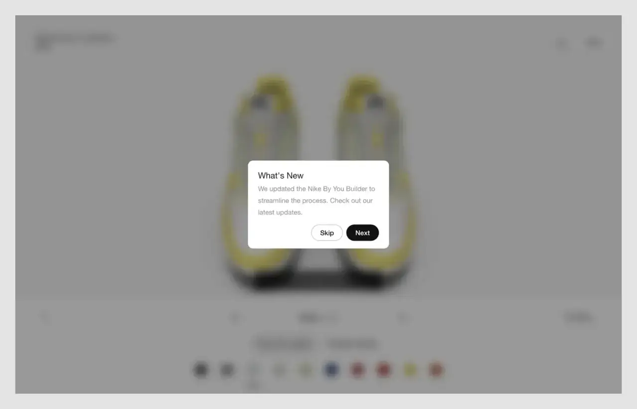 Okno popup informuje o aktualizacji Nike By You Builder. Możesz pominąć lub przejść dalej.