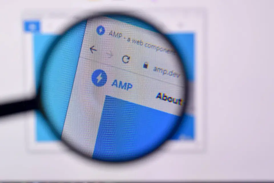 AMP na stronie internetowej - kiedy warto je wdrożyć?